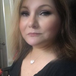 Meet your Posher, Norma